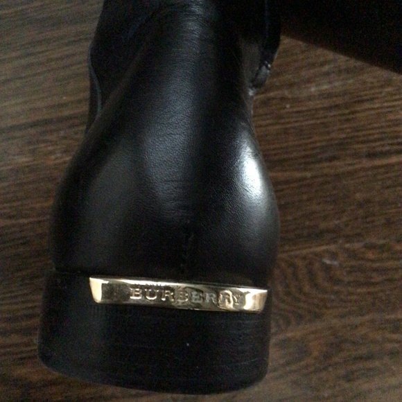 Burberry boots - Picture 8 of 8